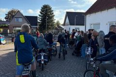 1-20250913-fietsers-klaar-voor-vertrek-web